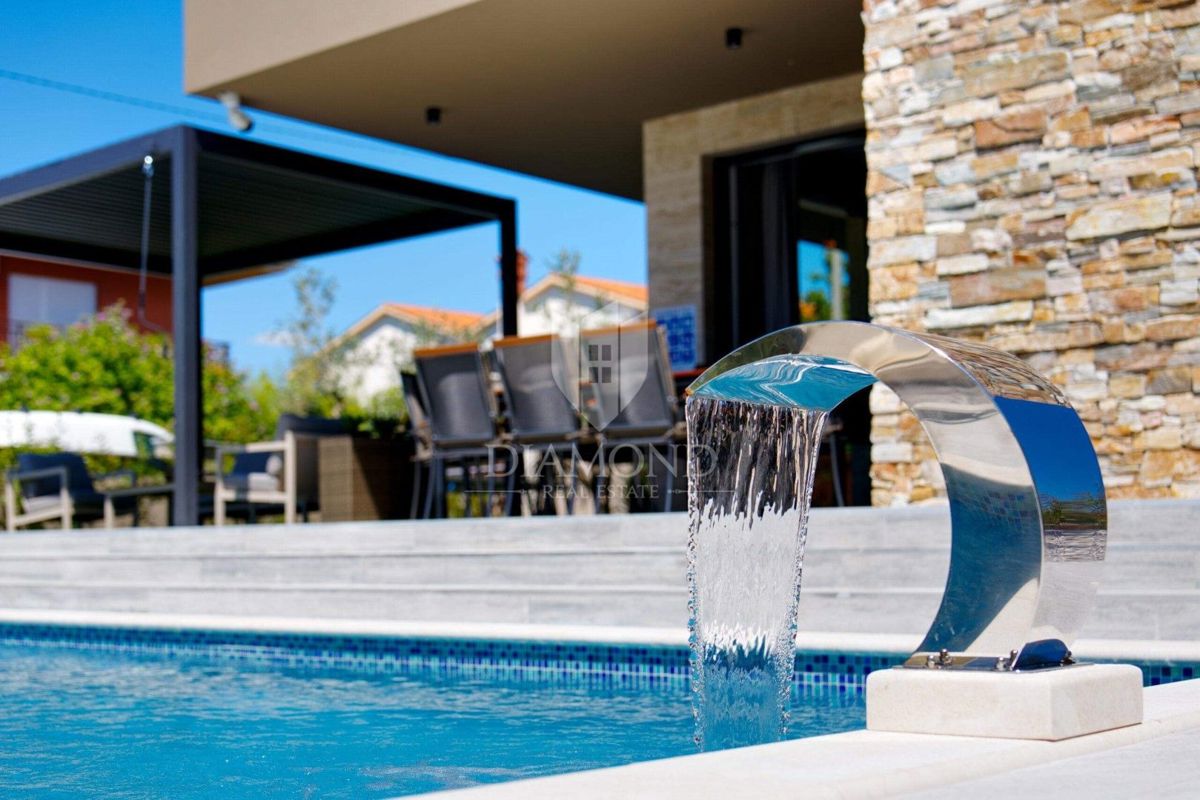 NUOVA VILLA DI LUSSO CON WELLNESS PRIVATO