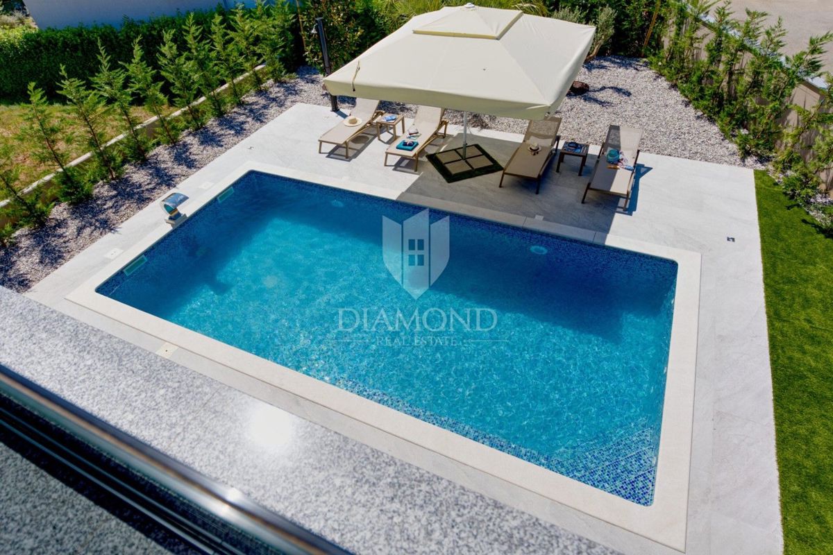 NUOVA VILLA DI LUSSO CON WELLNESS PRIVATO