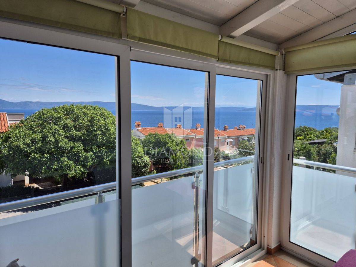 Casa con due appartamenti, vista panoramica sul mare