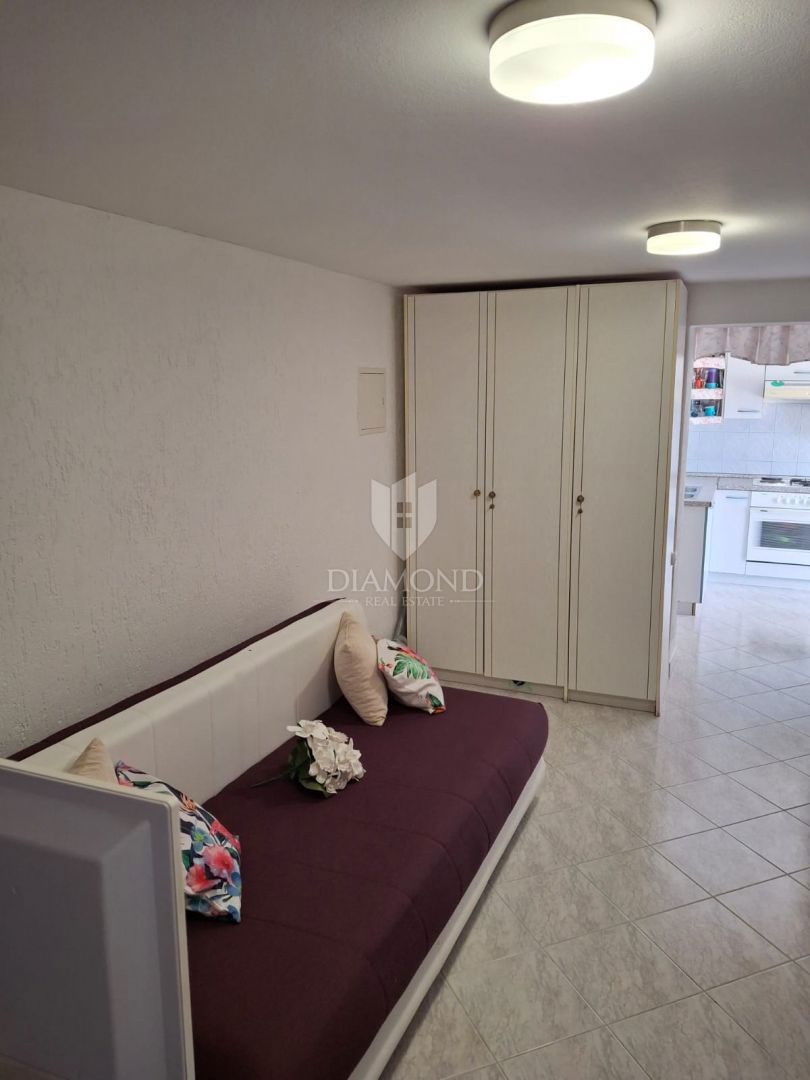 Casa con due appartamenti, vista panoramica sul mare