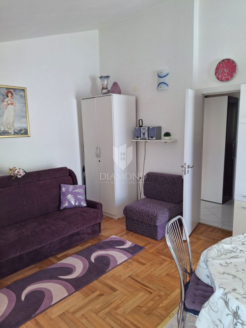 Casa con due appartamenti, vista panoramica sul mare