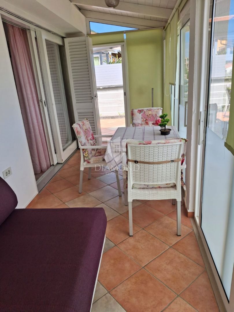 Casa con due appartamenti, vista panoramica sul mare