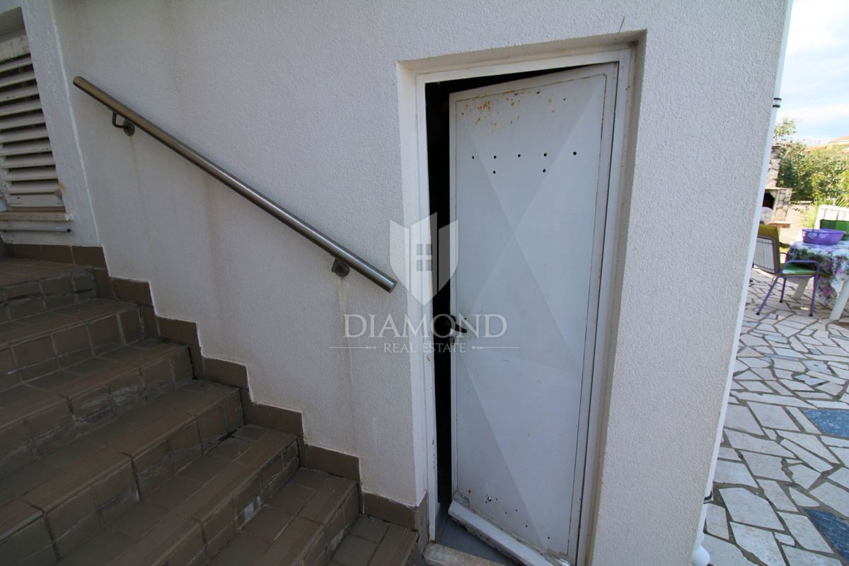 Casa con due appartamenti, vista panoramica sul mare