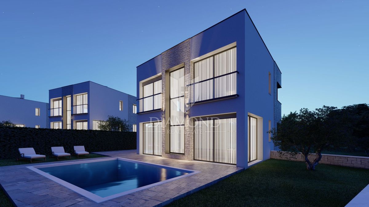 Lovrečica, dintorni! Moderna villa indipendente in costruzione!