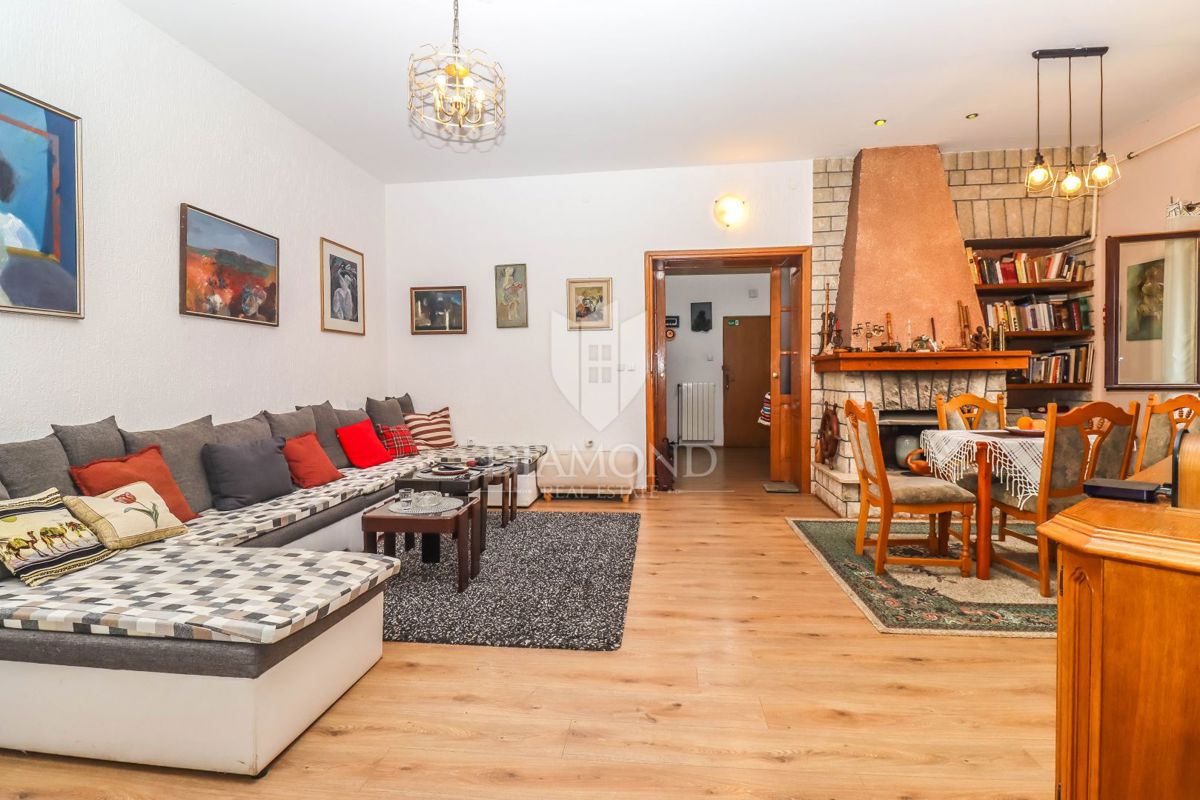 Pola - Spazioso appartamento nel centro città con terrazza! 