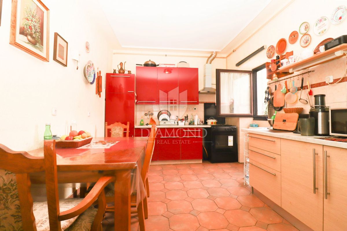 Pola - Spazioso appartamento nel centro città con terrazza! 