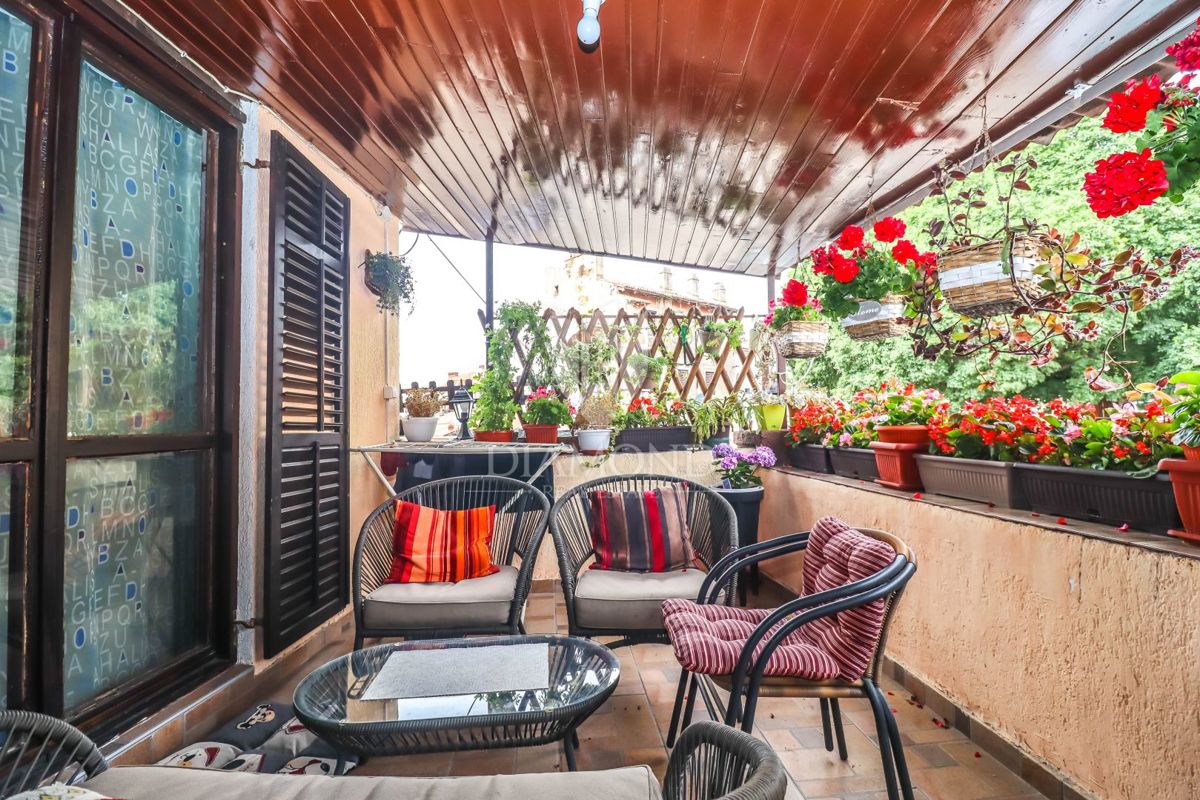 Pola - Spazioso appartamento nel centro città con terrazza! 