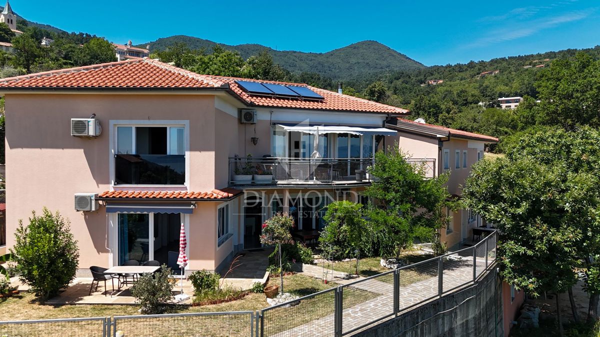 Abbazia, Ičići, Villa con 5 appartamenti, vista mare