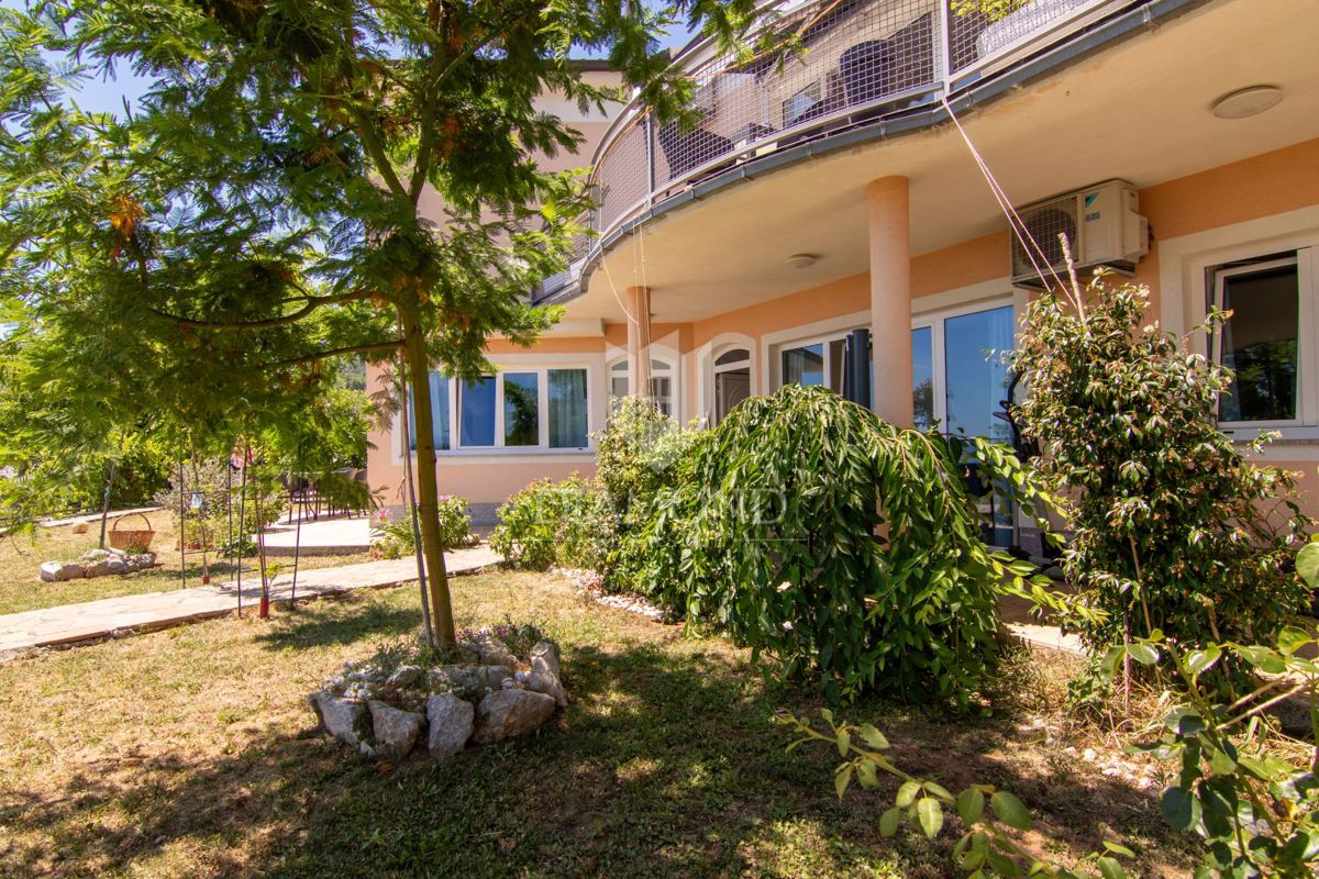 Abbazia, Ičići, Villa con 5 appartamenti, vista mare