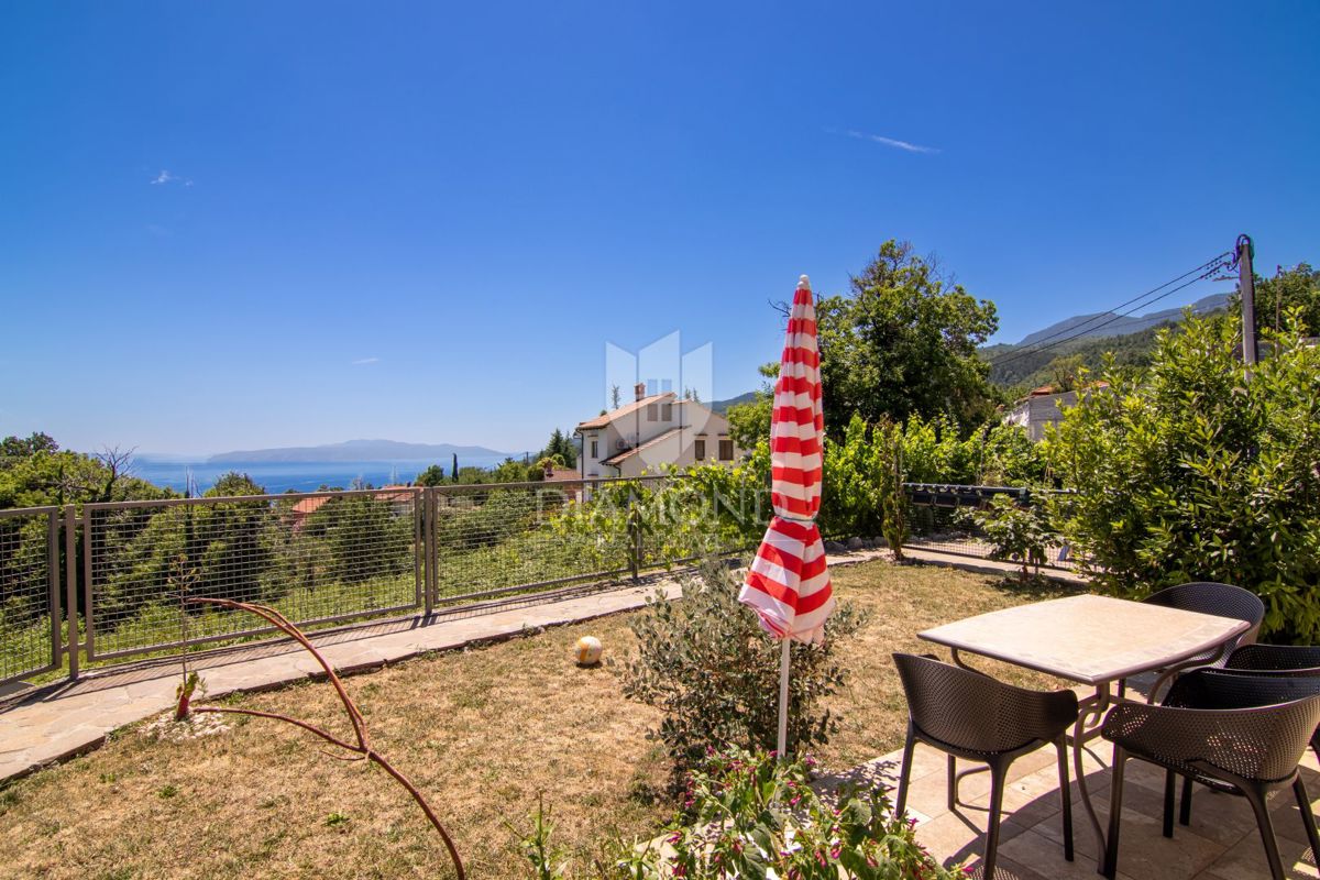 Abbazia, Ičići, Villa con 5 appartamenti, vista mare