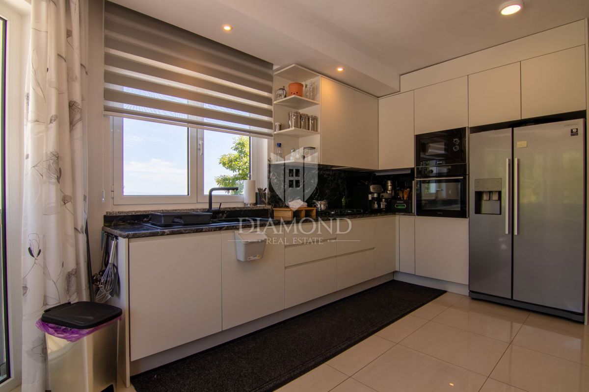 Abbazia, Ičići, Villa con 5 appartamenti, vista mare