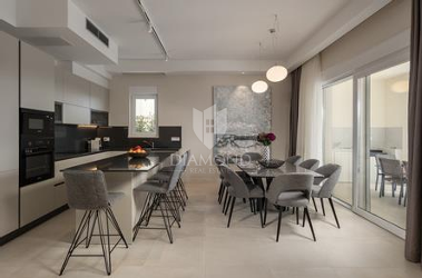 Parenzo, Dintorni: Villa moderna con piscina e vista mare