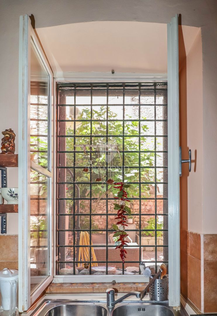 Rovigno, casa con cortile nel centro storico