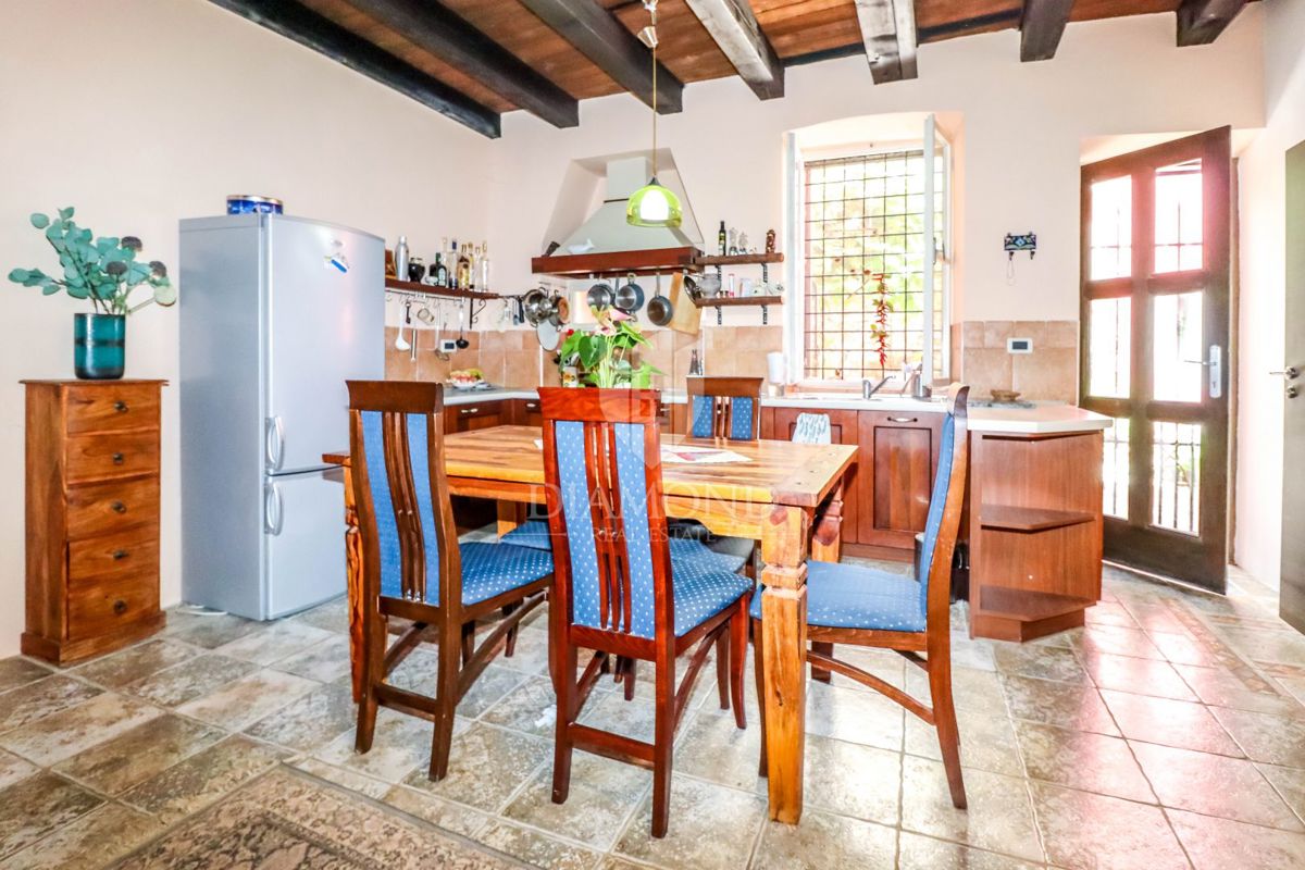 Rovigno, casa con cortile nel centro storico