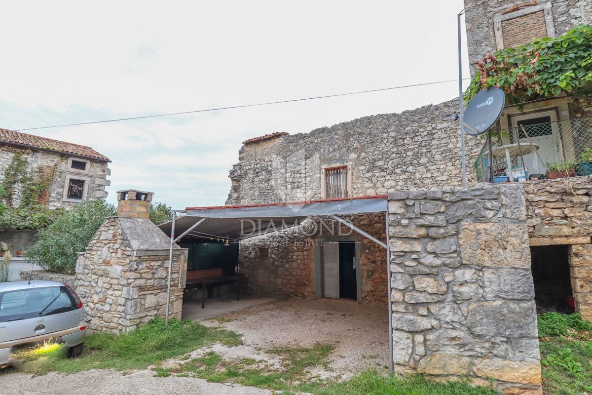 Istria, Verteneglio, casa da ristrutturare una via tranquilla!