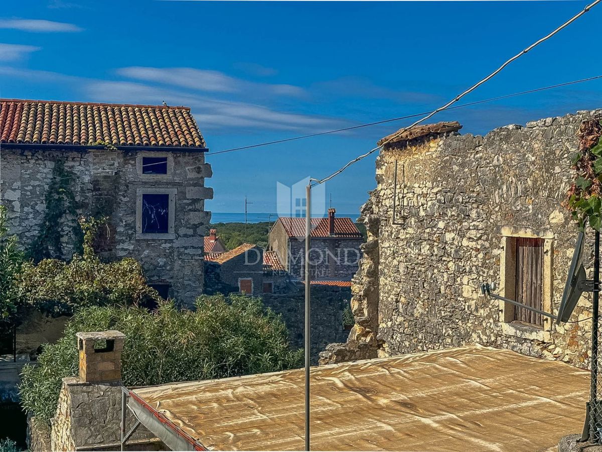 Istria, Verteneglio, casa da ristrutturare una via tranquilla!