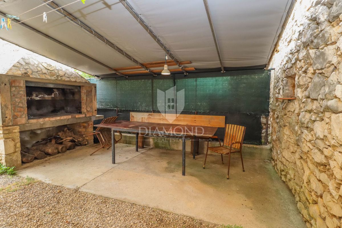 Istria, Verteneglio, casa da ristrutturare una via tranquilla!