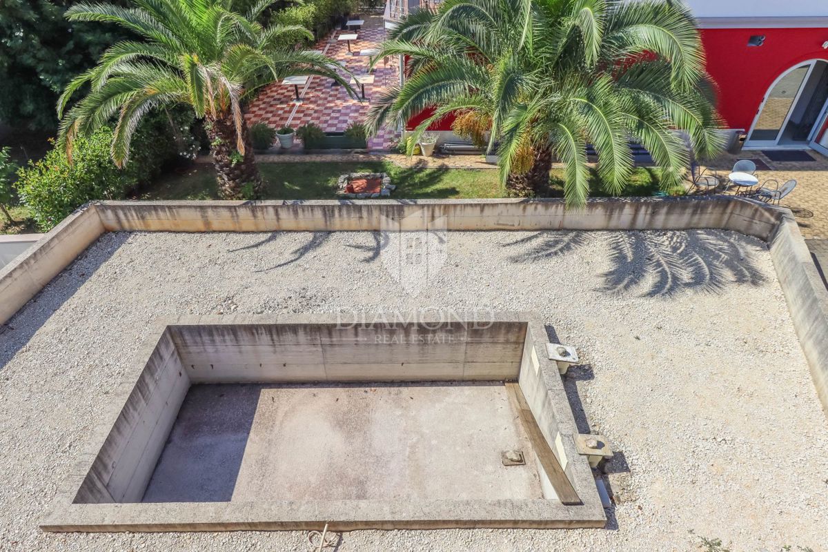 Rovigno! Una nuova casa con piscina in posizione privilegiata!