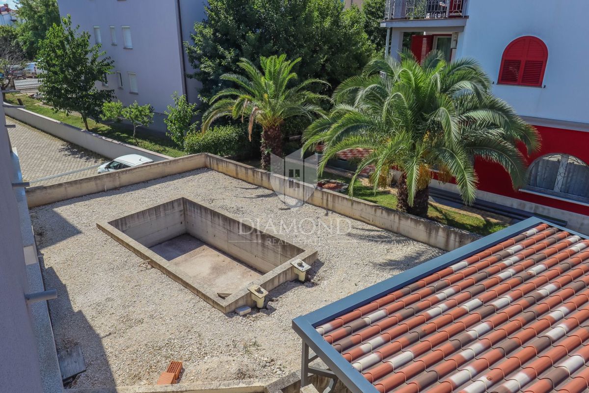 Rovigno! Una nuova casa con piscina in posizione privilegiata!