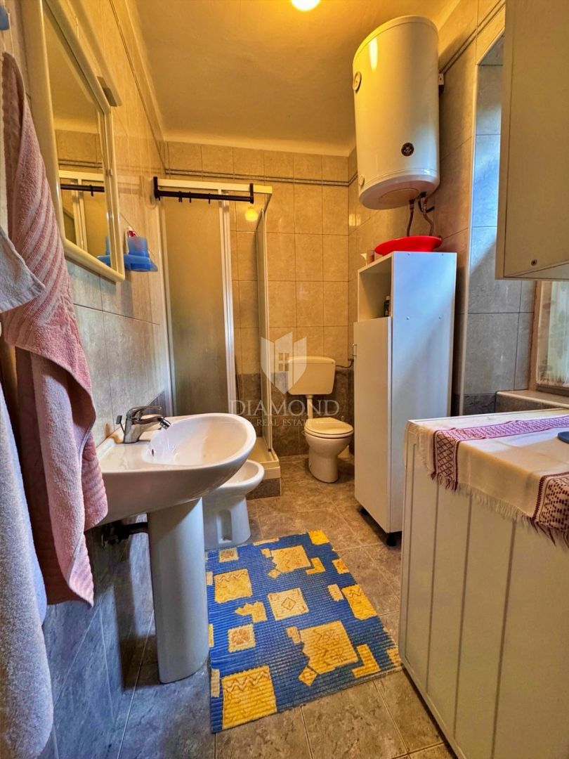 CASA VICINO AD ALBONA