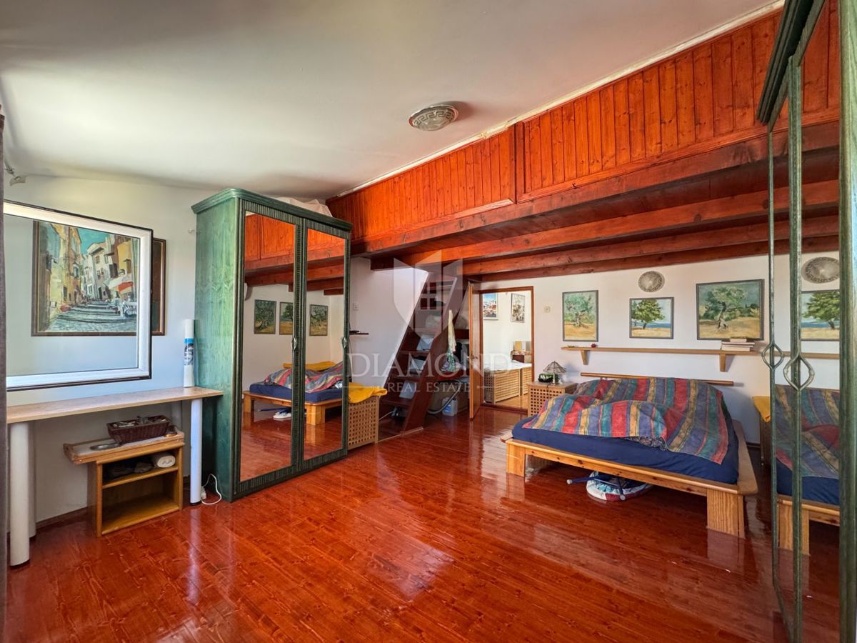 Appartamento duplex nel centro con vista mare