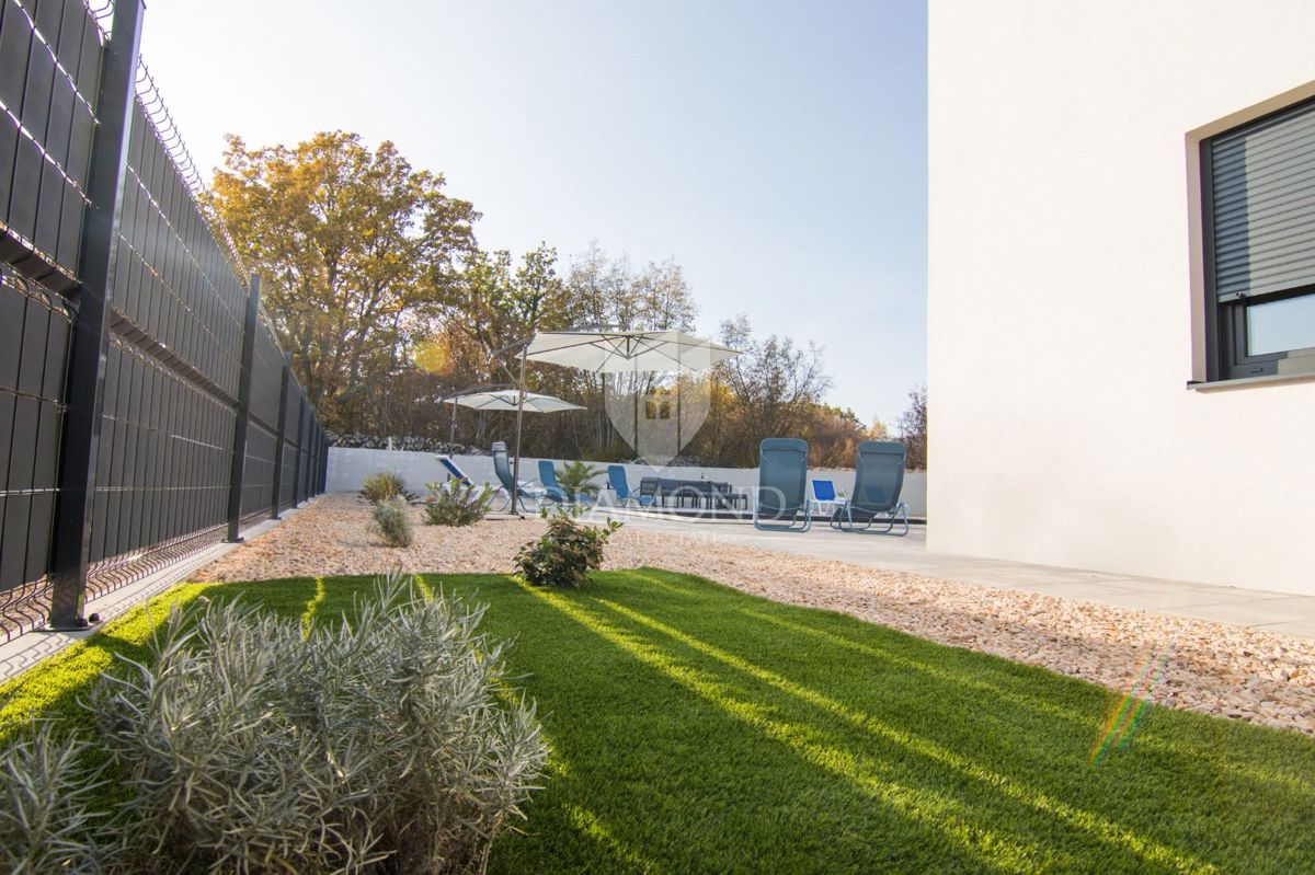 ŠILO, NUOVA CASA VACANZE CON PISCINA