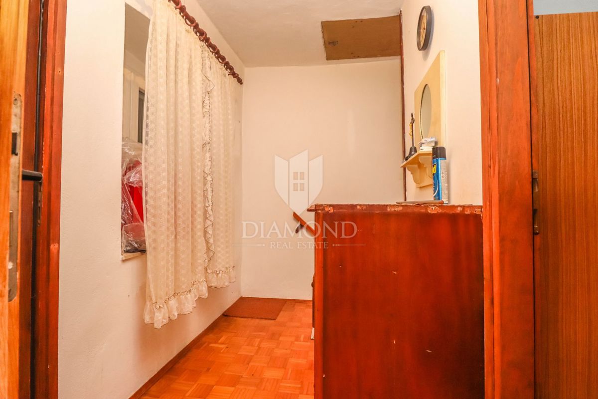 Tenuta istriana con più edifici vicino a splendide spiagge