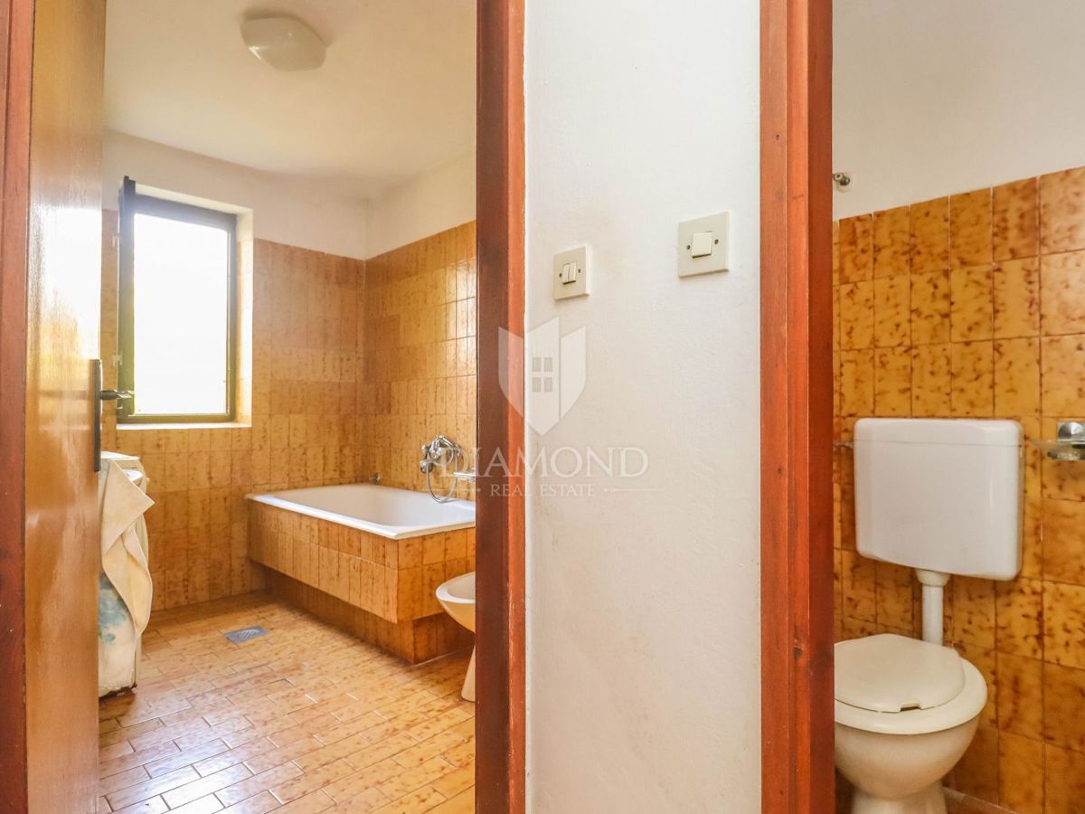 Tenuta istriana con più edifici vicino a splendide spiagge