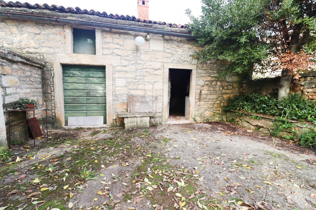 Tenuta istriana con più edifici vicino a splendide spiagge