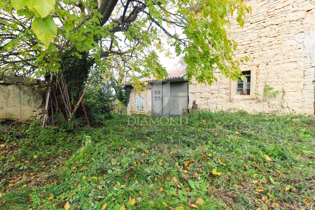 Tenuta istriana con più edifici vicino a splendide spiagge