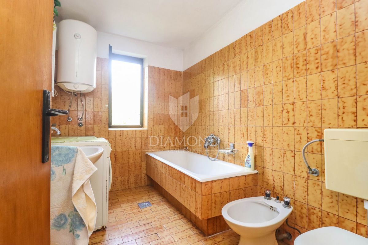 Tenuta istriana con più edifici vicino a splendide spiagge