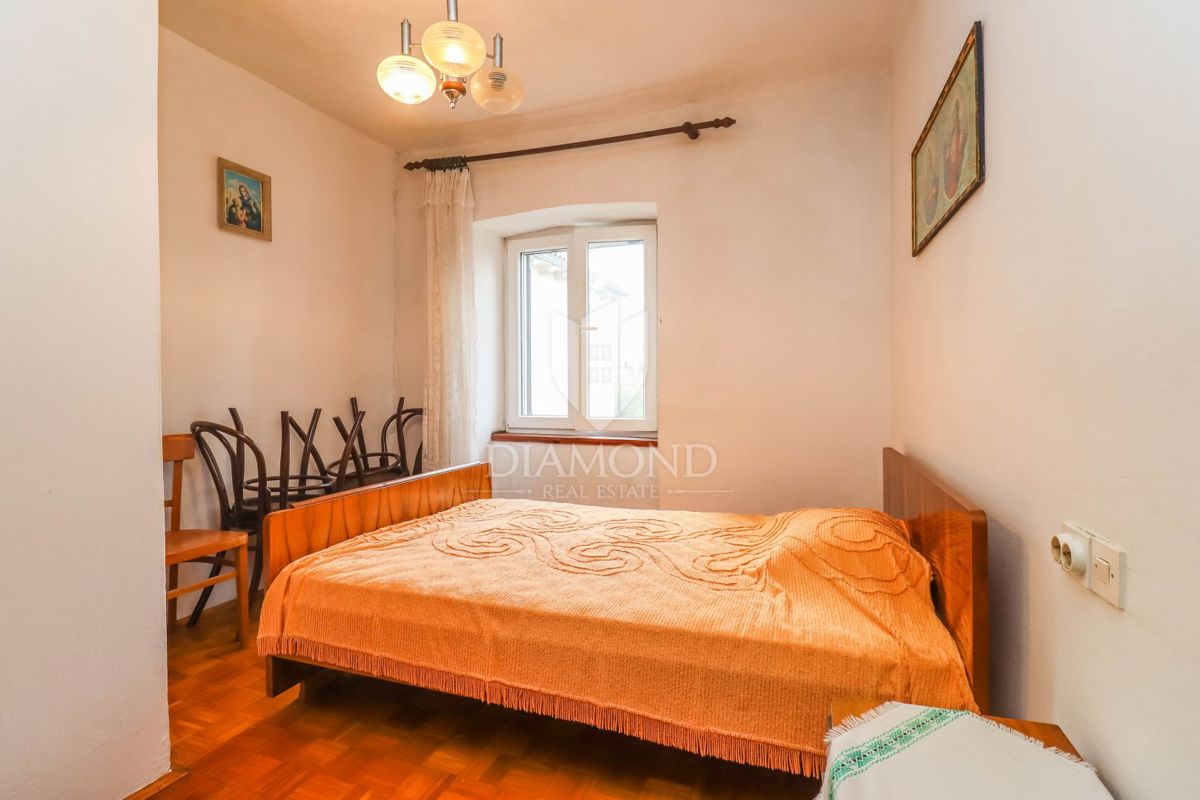 Tenuta istriana con più edifici vicino a splendide spiagge