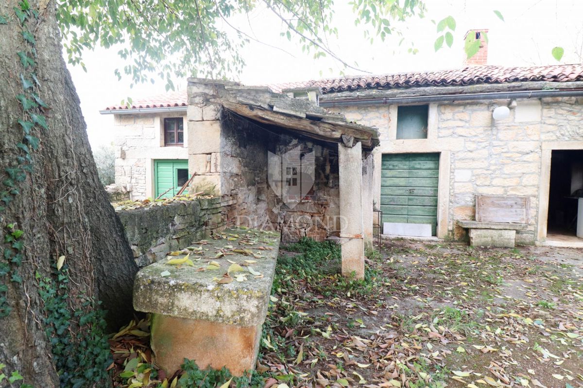 Tenuta istriana con più edifici vicino a splendide spiagge
