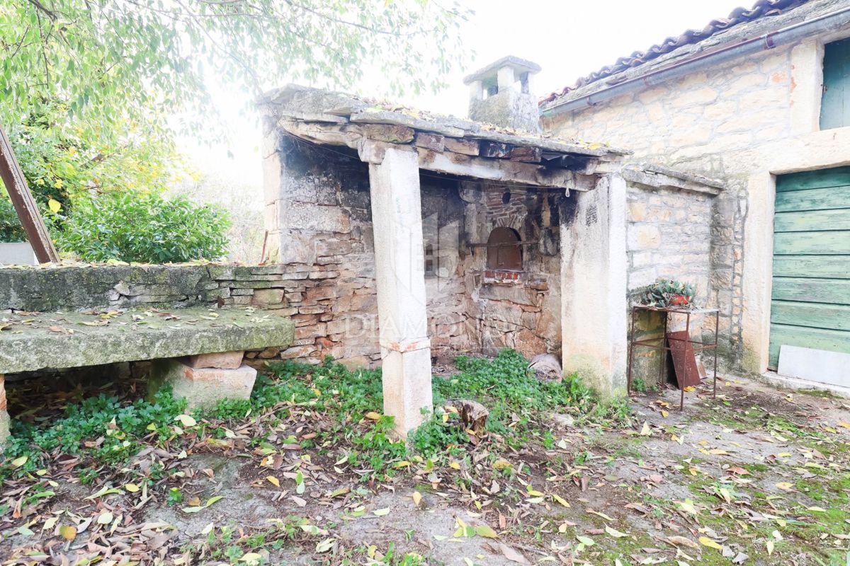 Tenuta istriana con più edifici vicino a splendide spiagge