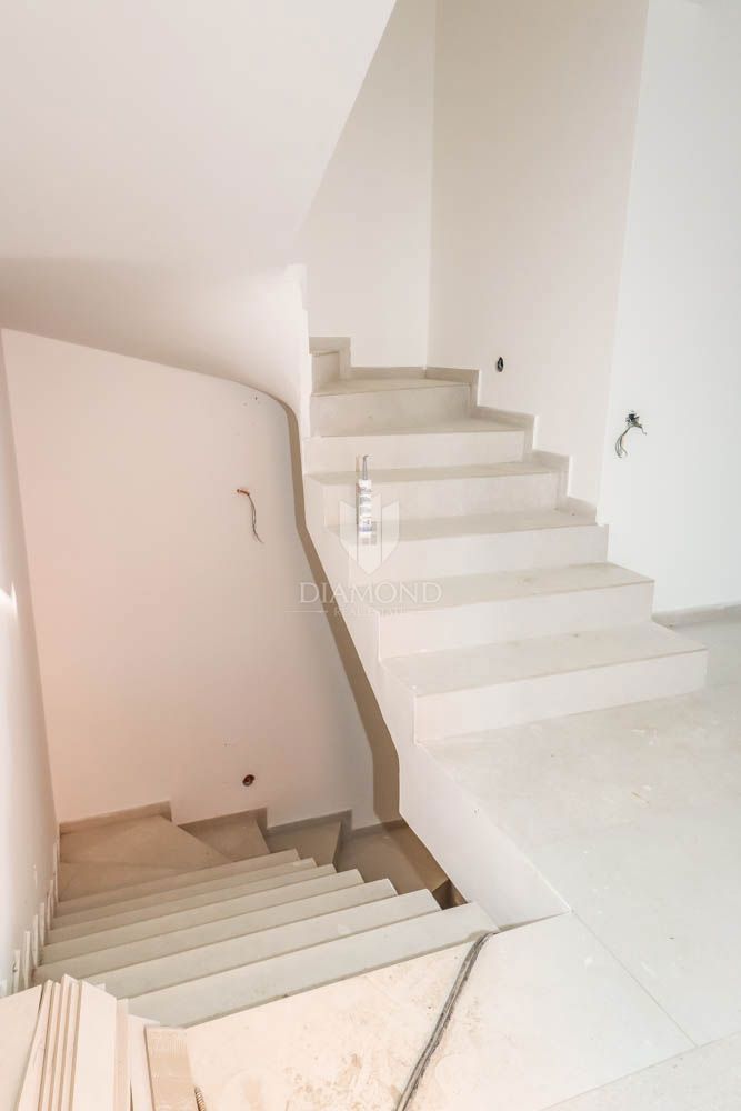 Fasana, dintorni, casa bifamiliare con vista mare