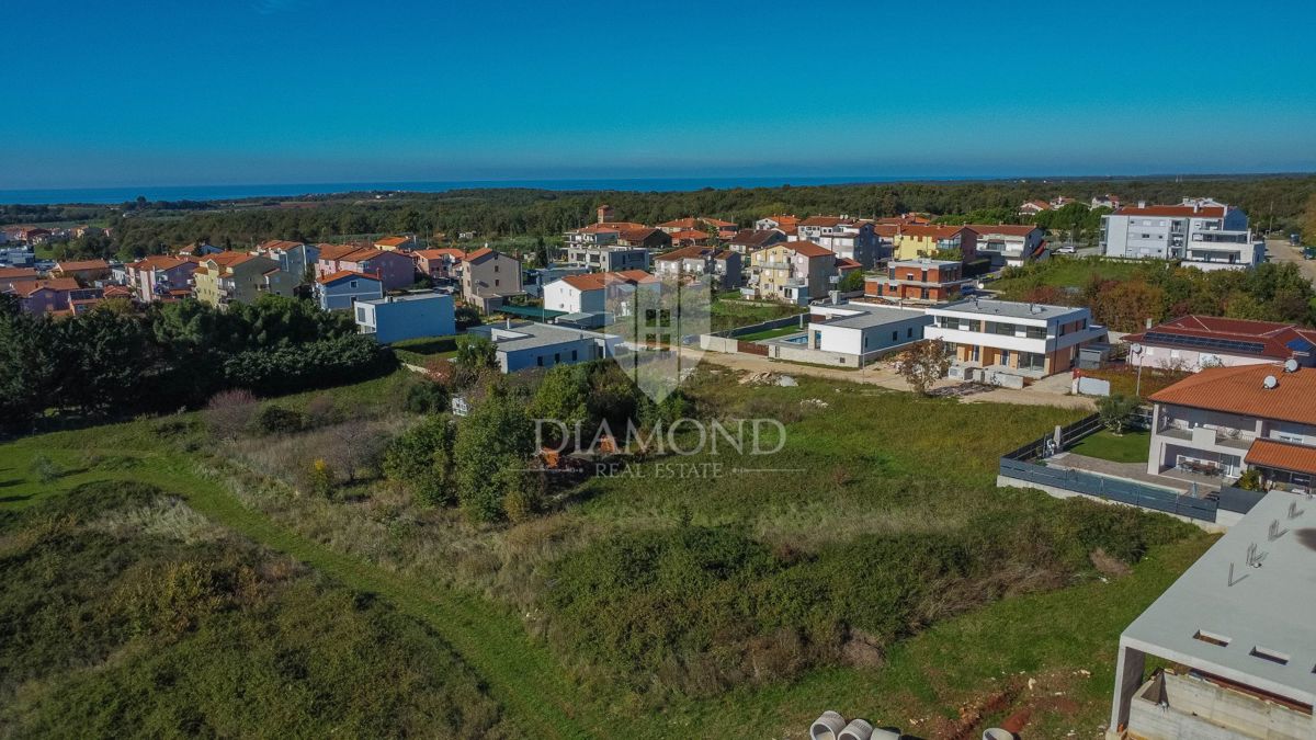 Cittanova, splendido terreno di 659 m2 in un tranquillo villaggio!