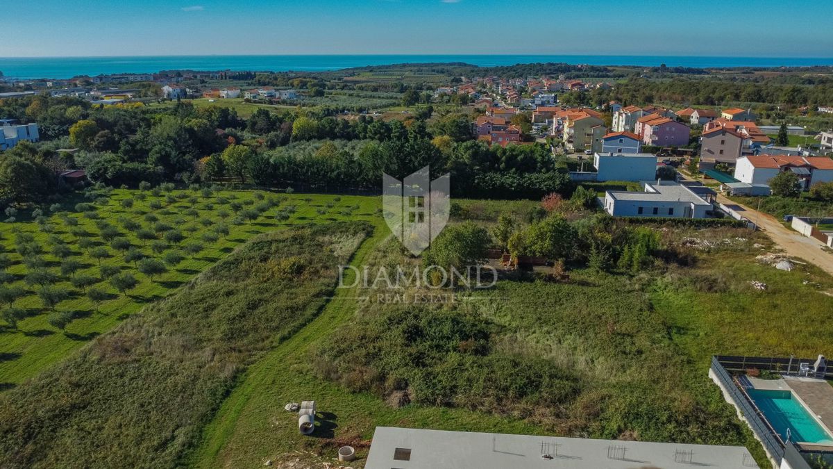 Cittanova, splendido terreno di 659 m2 in un tranquillo villaggio!