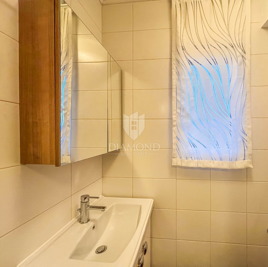 Umago, appartamento in centro con vista mare!