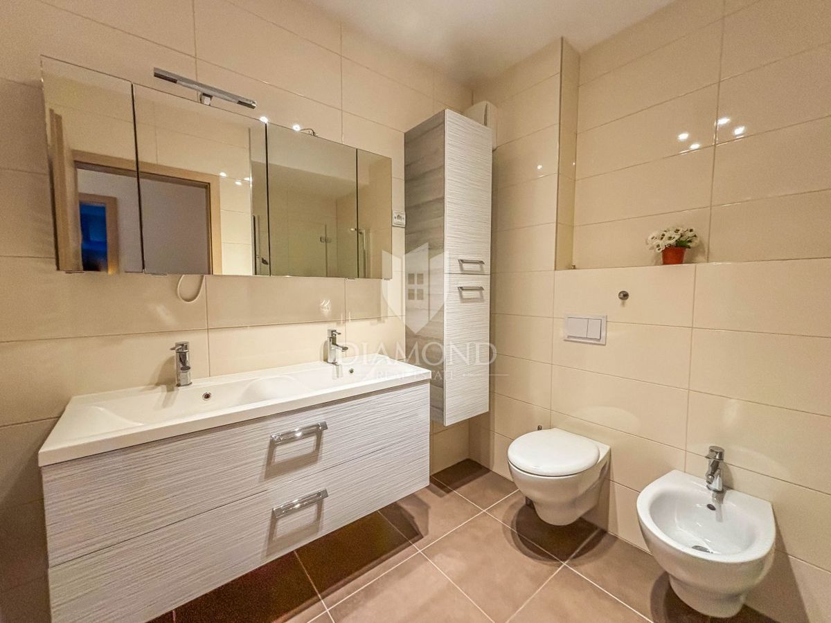 Umago, appartamento in centro con vista mare!