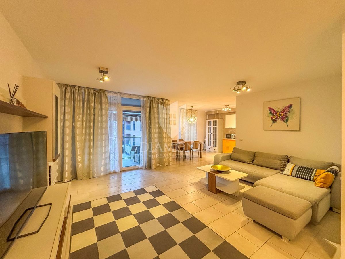 Umago, appartamento in centro con vista mare!