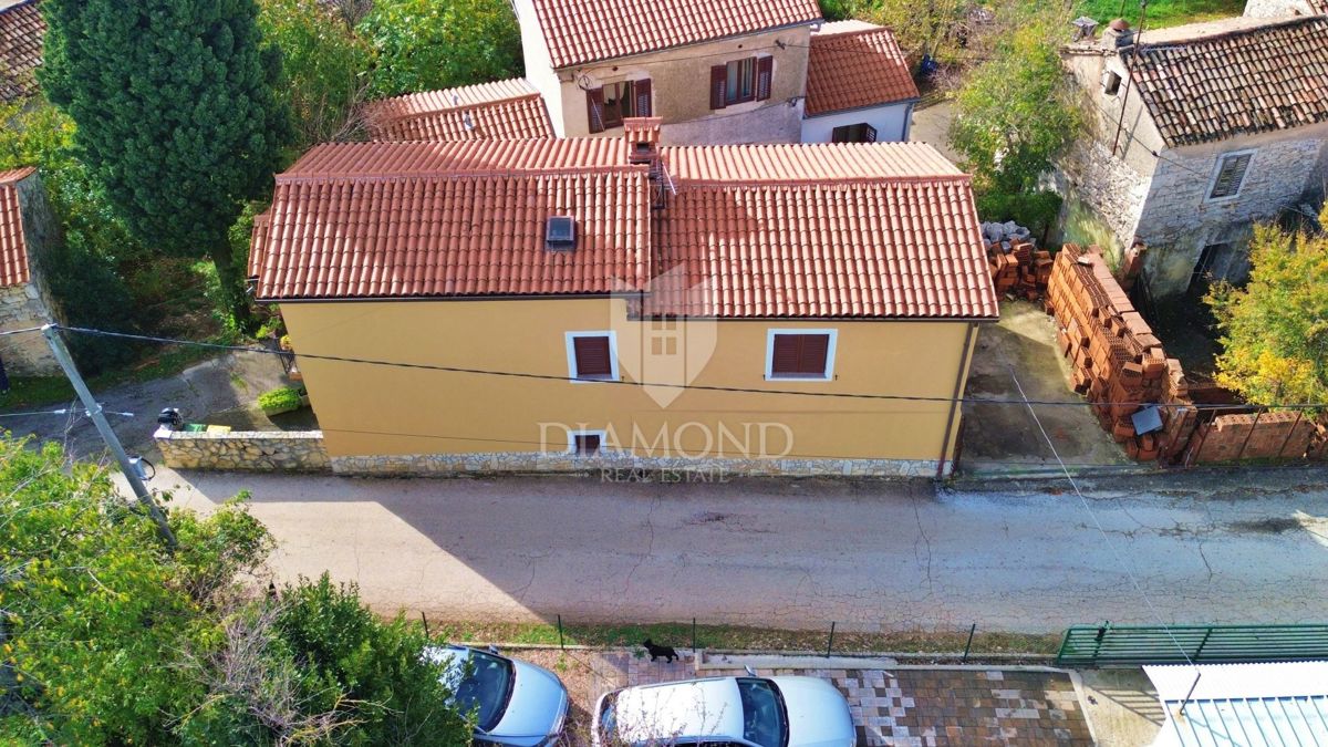 CASA DI FAMIGLIA, ALBONA, DINTORNI