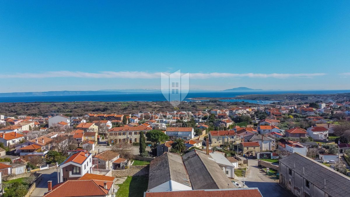 Medolino, attico con vista mozzafiato