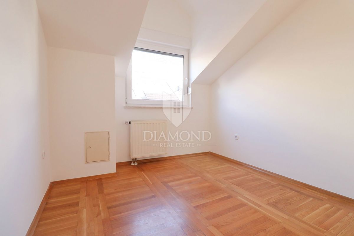 Zagabria, Trešnjevka! Appartamento con tre camere da letto e balcone!