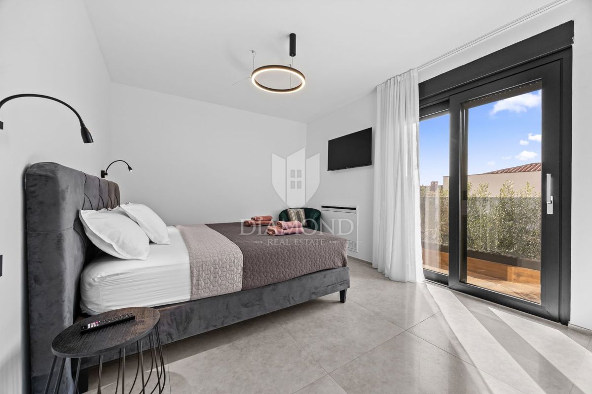 Fasana - villa di lusso con piscina interna, a 300 m dal mare!