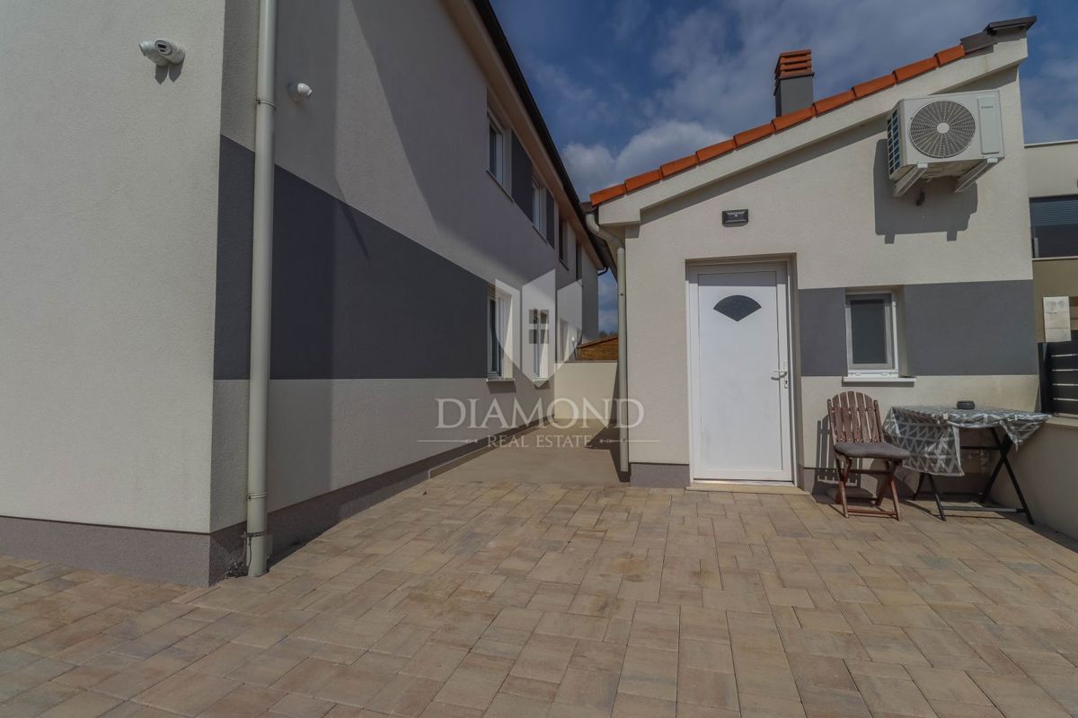 Šišan, casa di qualità con tre appartamenti