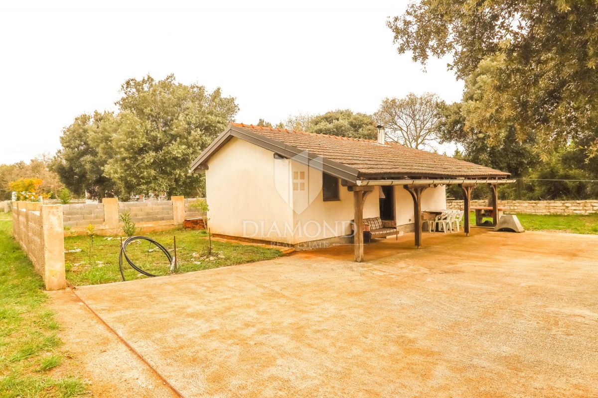 Casa per il fine settimana vicino al mare in Istria: pace, privacy e un giardino.