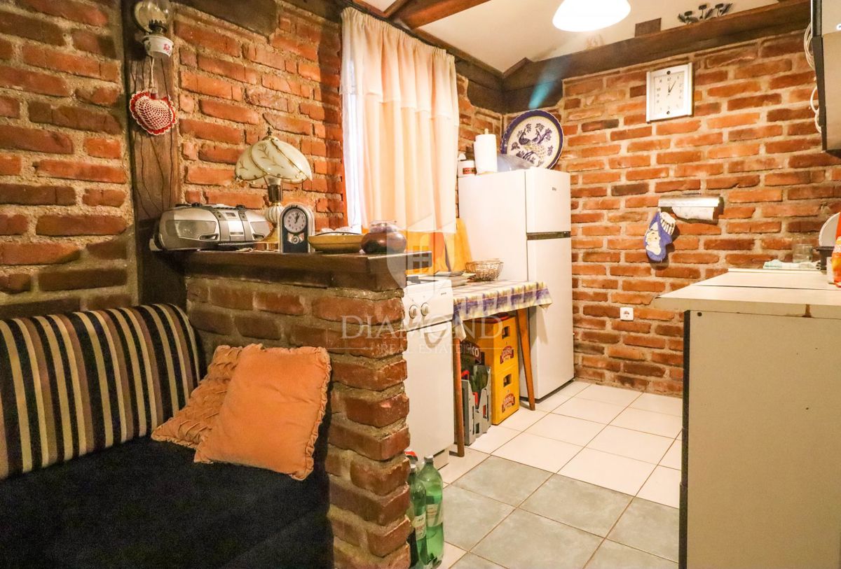 Casa per il fine settimana vicino al mare in Istria: pace, privacy e un giardino.