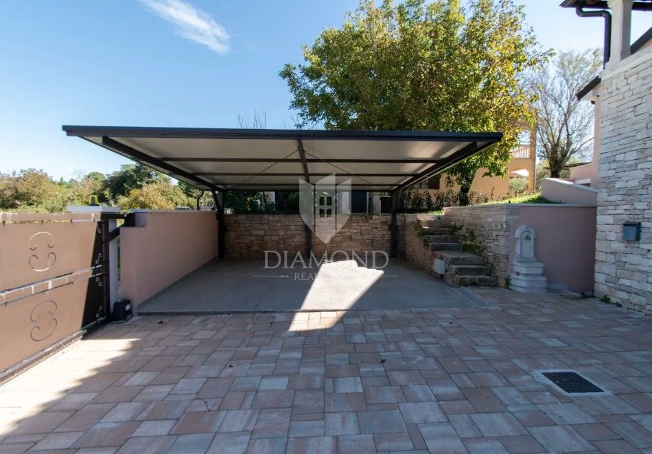 Rarità sul mercato: villa di lusso con area wellness privata e piscina vicino a Vrsar – chiavi in mano