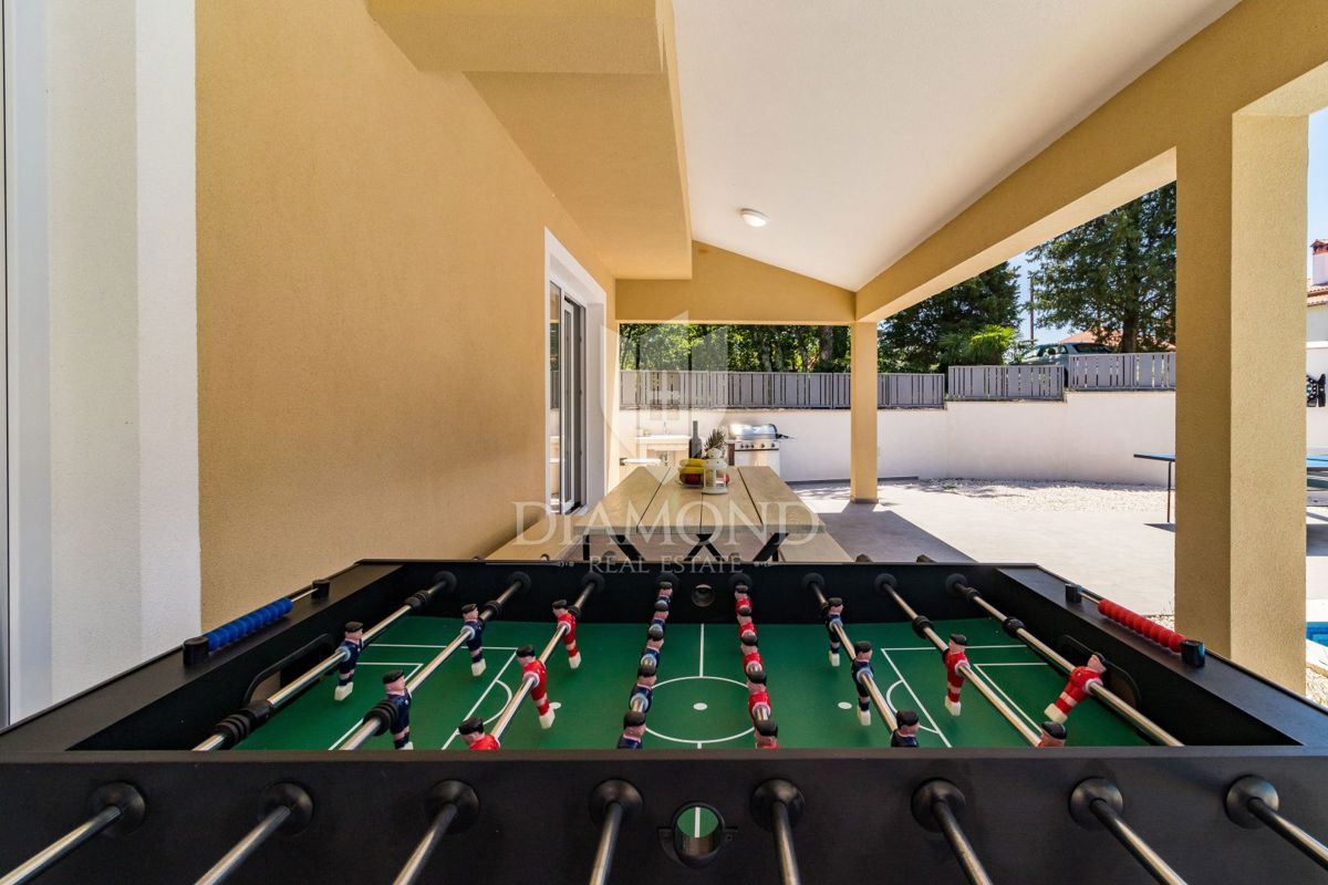 Sanvincenti, casa con piscina - attività consolidata
