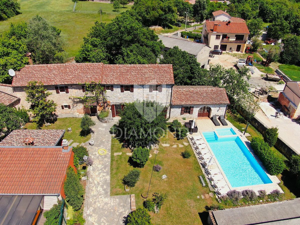 Casa Žminj, 300m2